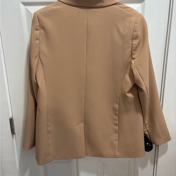 The Drop Women's Oversized Tan Blazer - Picture 2 of 3